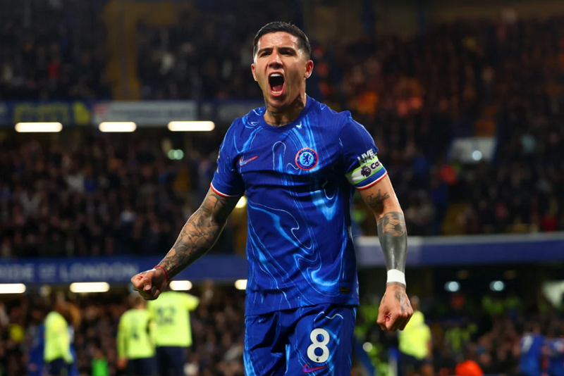 enzo-fernandez-duoc-khen-toa-sang-hon-ca-cole-palmer