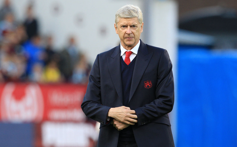 arsene-wenger-tai-xuat-emirates-va-su-co-hy-huu-voi-thang-may